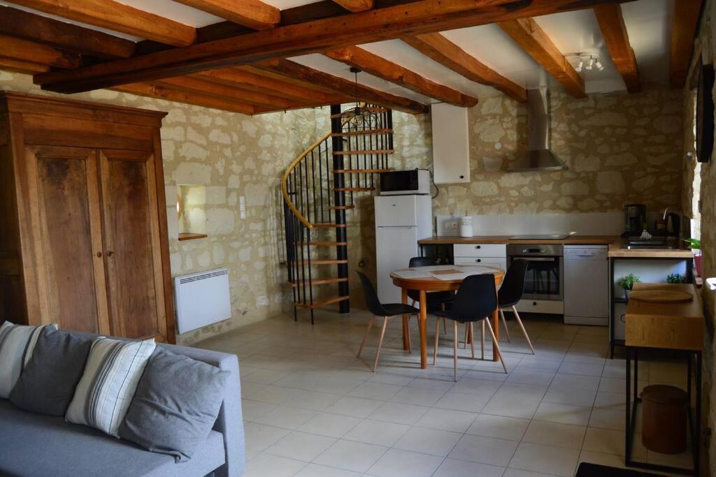 La Grange De L'Olive Chinon Exterior foto